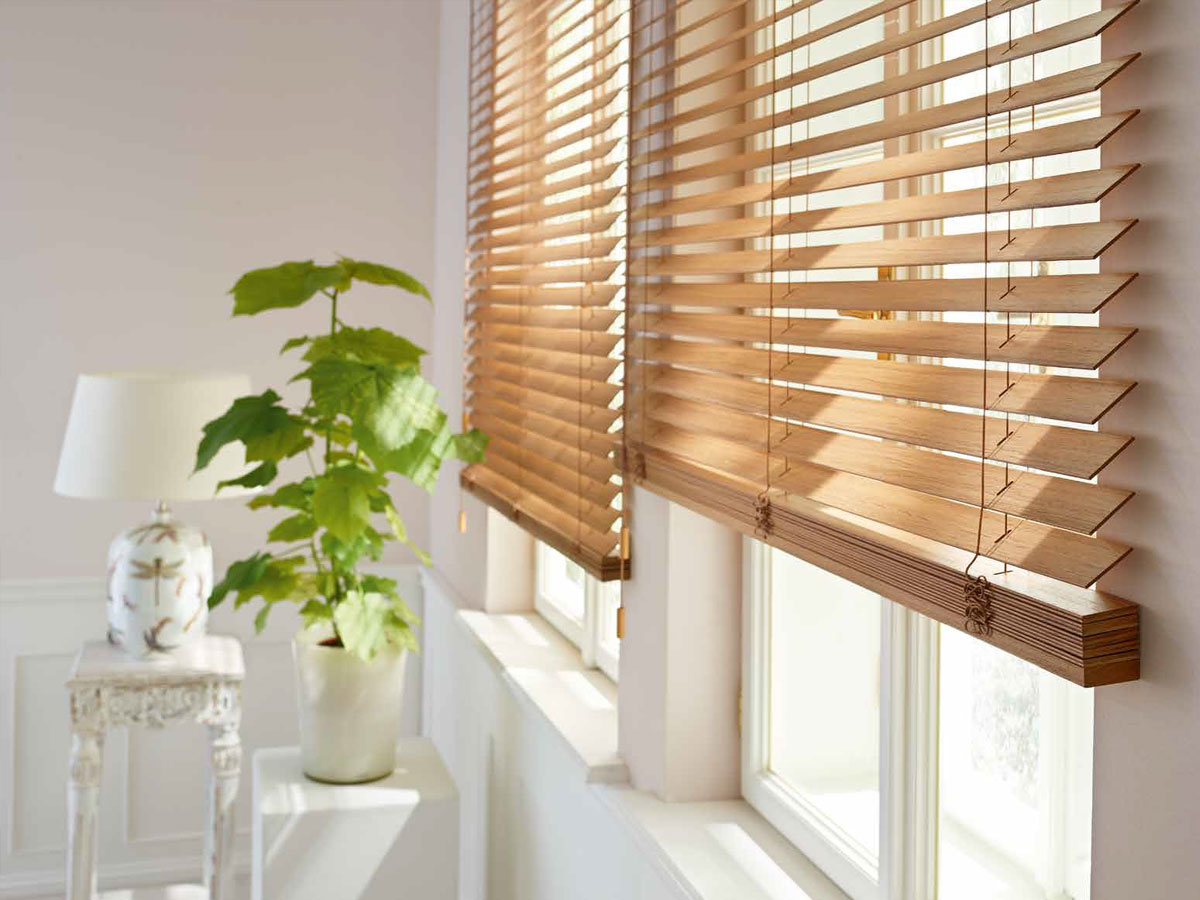 Sonnenschutz-Gruber-Wiener-Neustadt-Holzjalousie-01